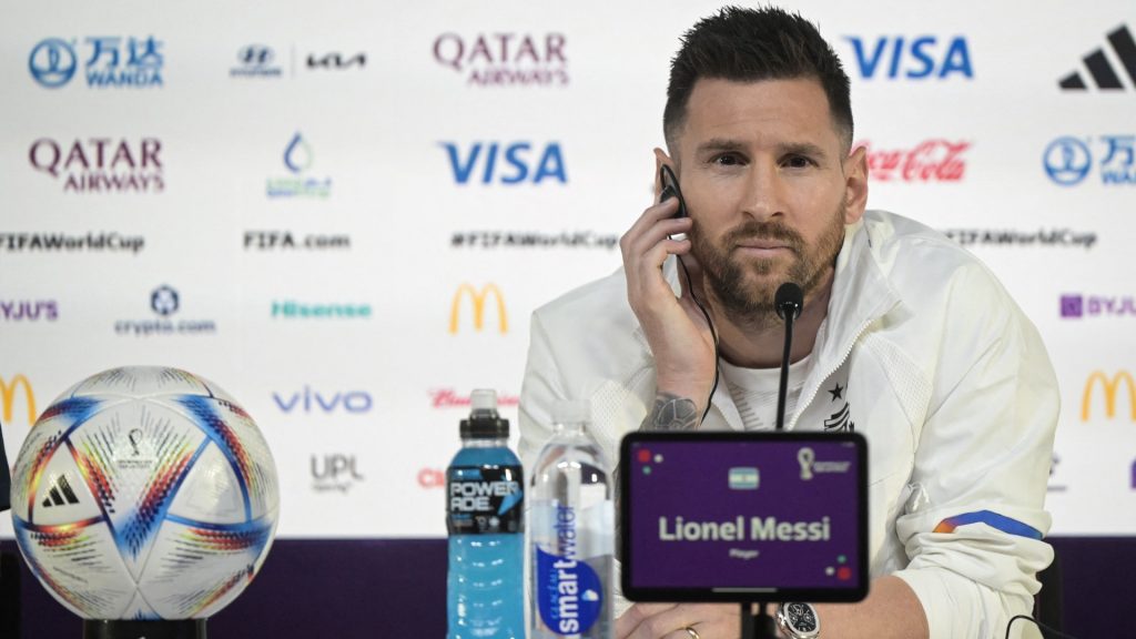 Qatar 2022, Messi ci sarà con l’Arabia Saudita ma annuncia: “Sarà il mio ultimo Mondiale”