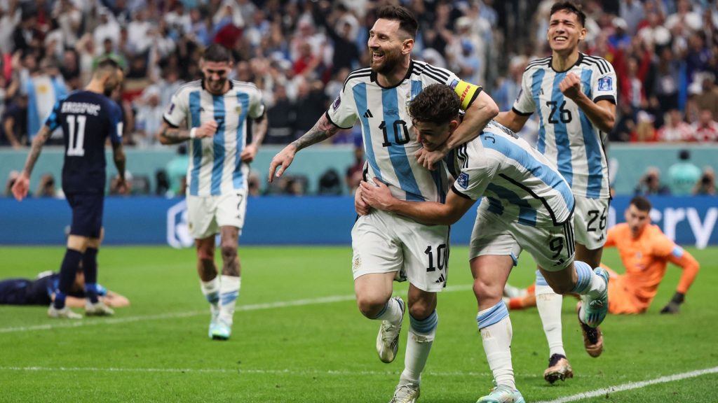 Qatar 2022, Messi e Alvarez show con la Croazia: Argentina prima finalista