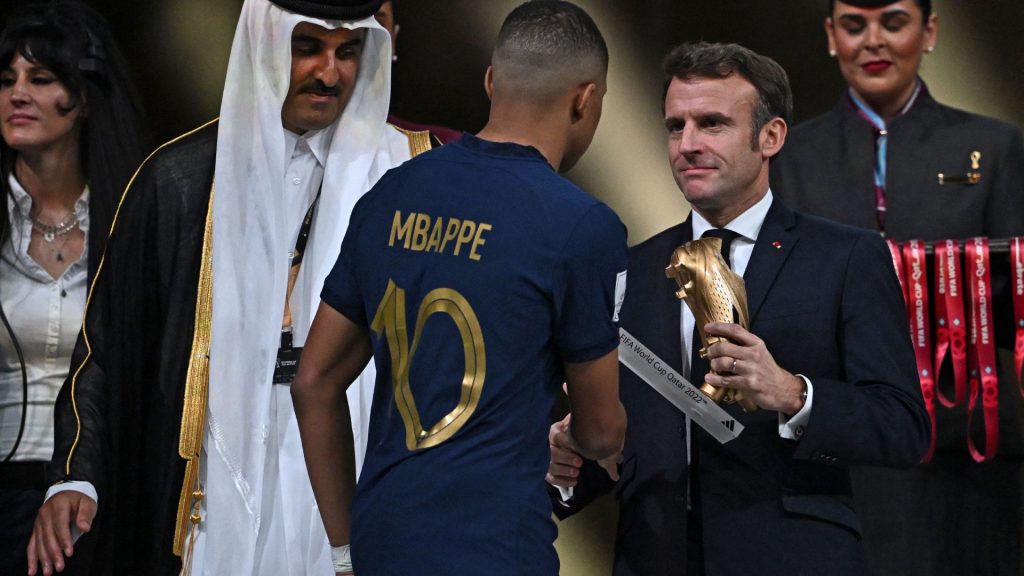 Qatar 2022, Macron: “Quello che ha fatto Mbappe è straordinario”