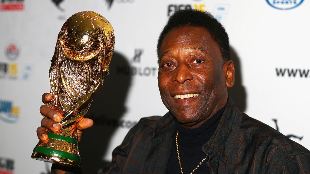 Qatar 2022, Pelé: “Complimenti Argentina. Diego starà sorridendo”