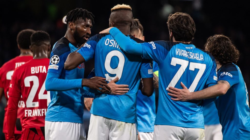 Il Napoli fa la storia: Eintracht ko 3-0, gli azzurri volano ai quarti di finale