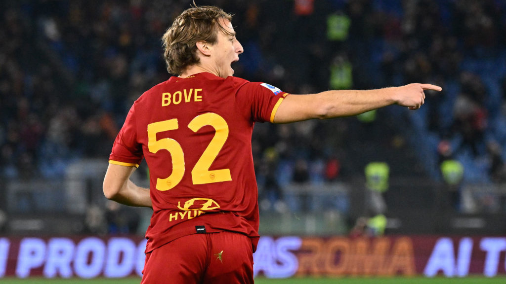 Roma, Bove: “Dobbiamo battere lo Slavia, io sono concentrato solo sul campo”