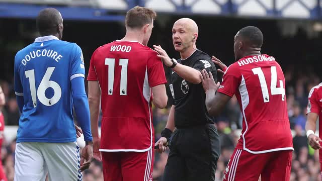 Premier League chief backs under fire referees