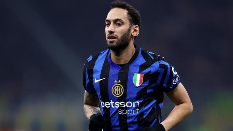 Sette derby tra Milan e Inter. Inzaghi ritrova Çalhanoglu per la sfida con i rossoneri