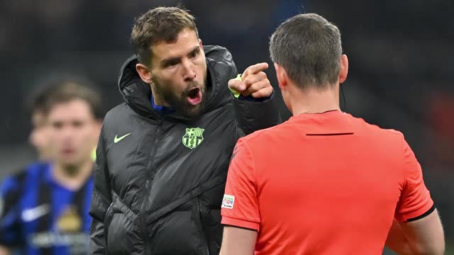 Martinez claims he did not spit at Acerbi in Barca’s UCL loss at Inter