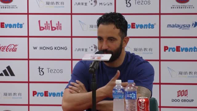 Amorim believes Fernandes ‘wants to stay’ despite Saudi speculation