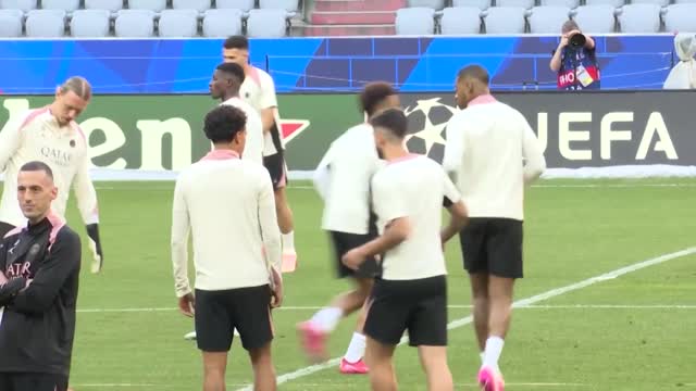 Deschamps hoping PSG win final to boost French football