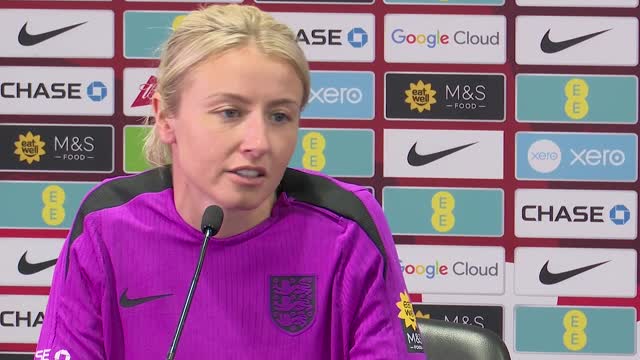 Williamson ‘devastated’ by Earps’ international retirement