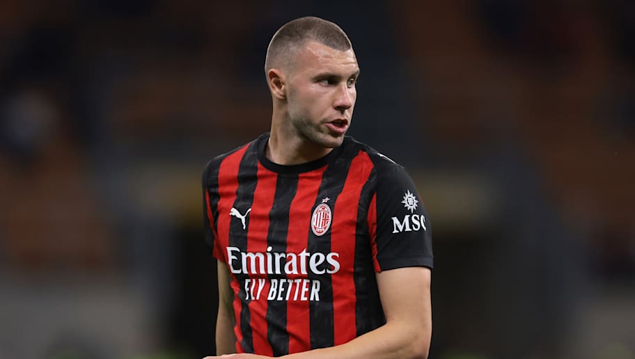 Il Crystal Palace prepara l’offerta per Pavlovic: il Milan spara alto per il centrale
