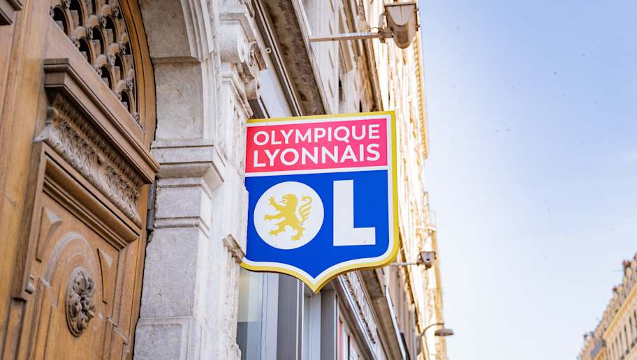 Perché il Lione è retrocesso in Ligue 2? Motivi e dettagli di una prima volta