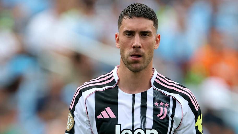 Comolli incontra Vlahovic: nuova pista per l’addio del serbo alla Juventus