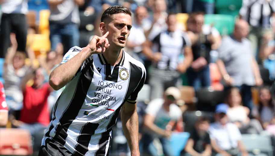 Osimhen tiene sotto scacco il Napoli: Atalanta e Milan si inseriscono per Lucca?