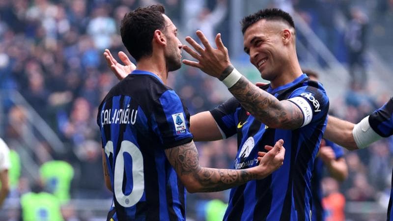 Lautaro o Calhanoglu, l’Inter si è rotta. Inzaghi entra nello scontro social