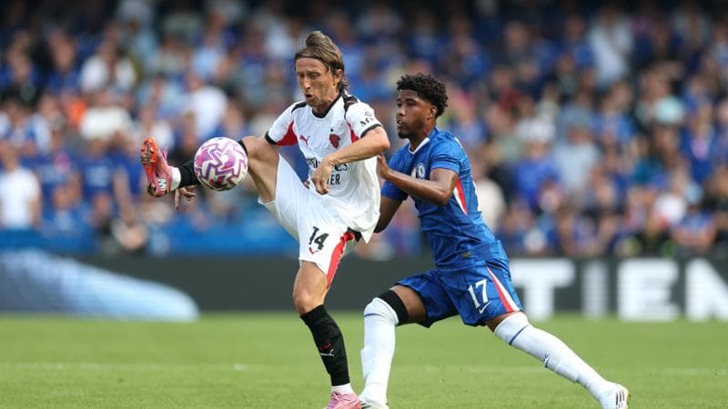 Modric e Leao consolano il Milan. De Winter in arrivo