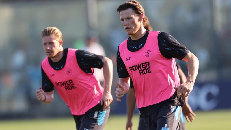 Nasce il nuovo Napoli, la scelta di Conte: McTominay a sinistra
