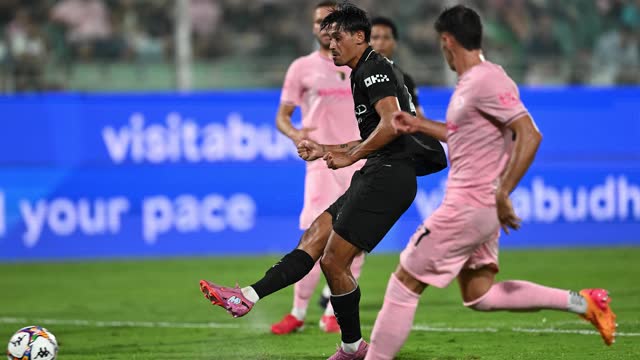 Guardiola ‘really pleased’ with goalscorer Reijnders after Man City win