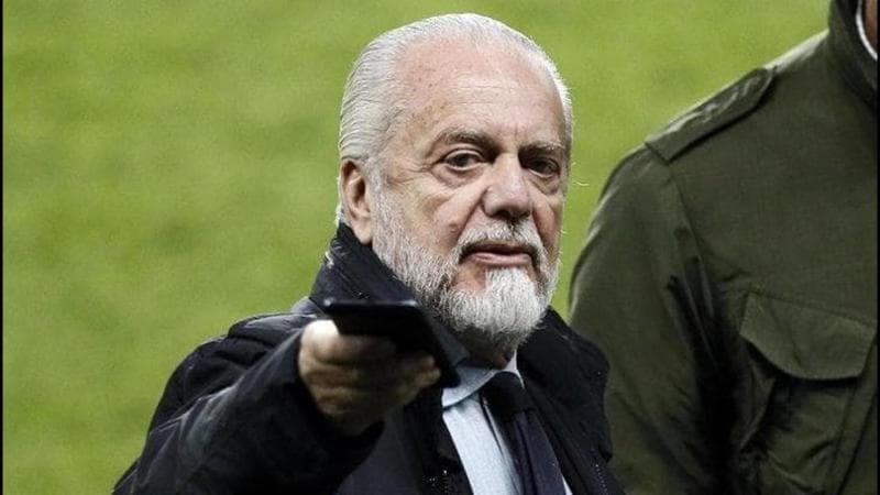 A Manchester De Laurentiis scopre lo stadio dei sogni